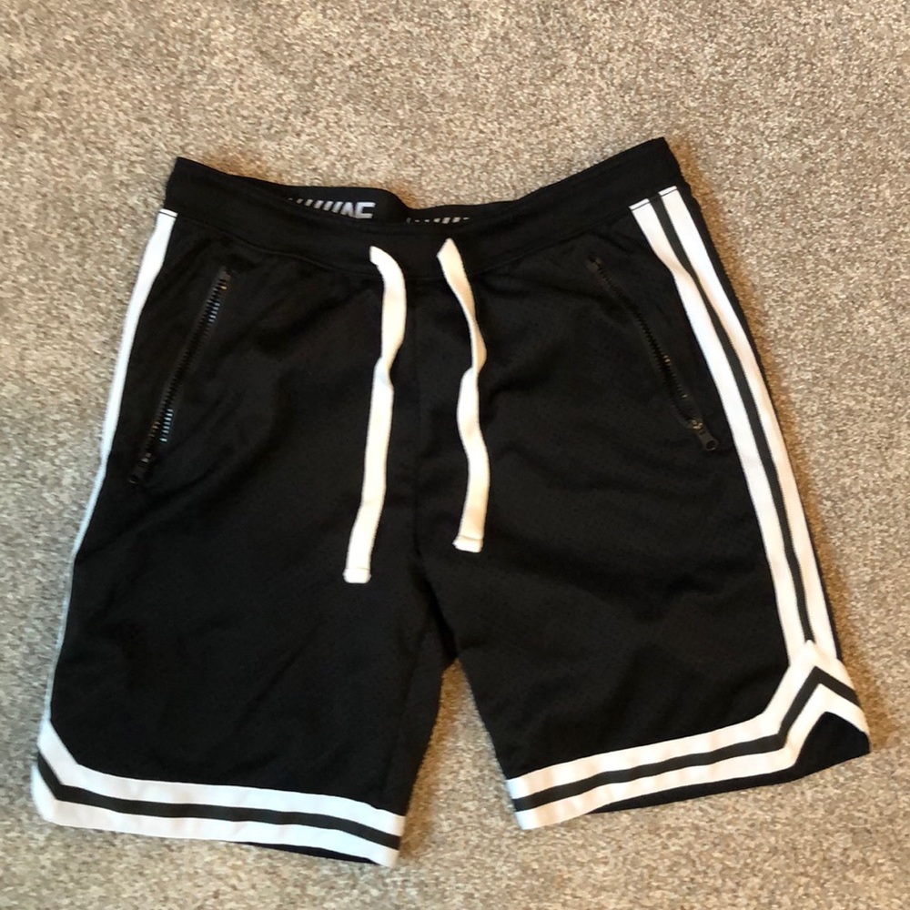 Men’s basketball/jogger shorts